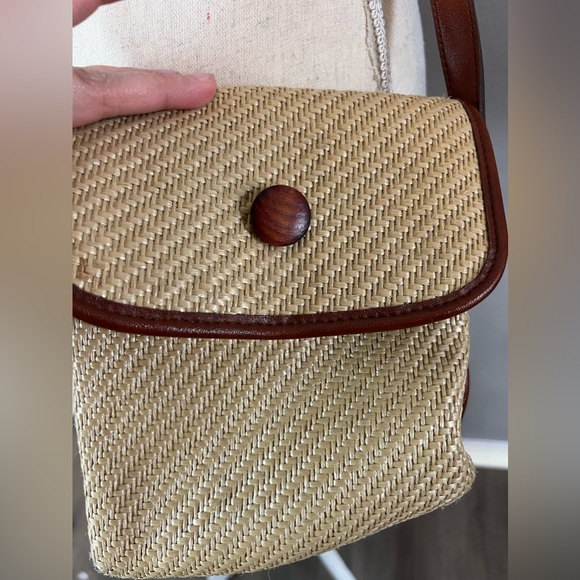 Vintage Hereu leather and raffia crossbody purse - Picture 4 of 10